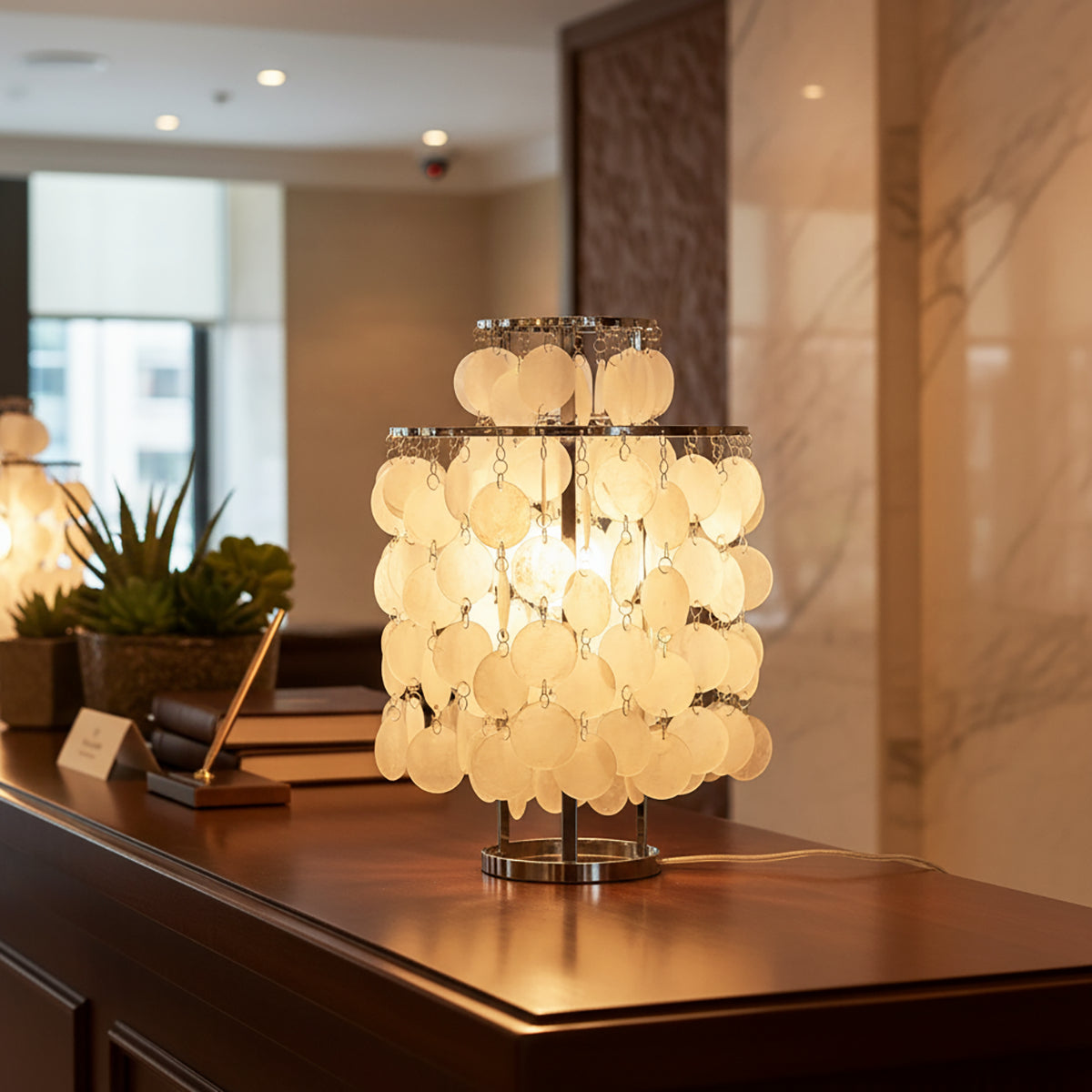 Double Layer Shell Table Lamp