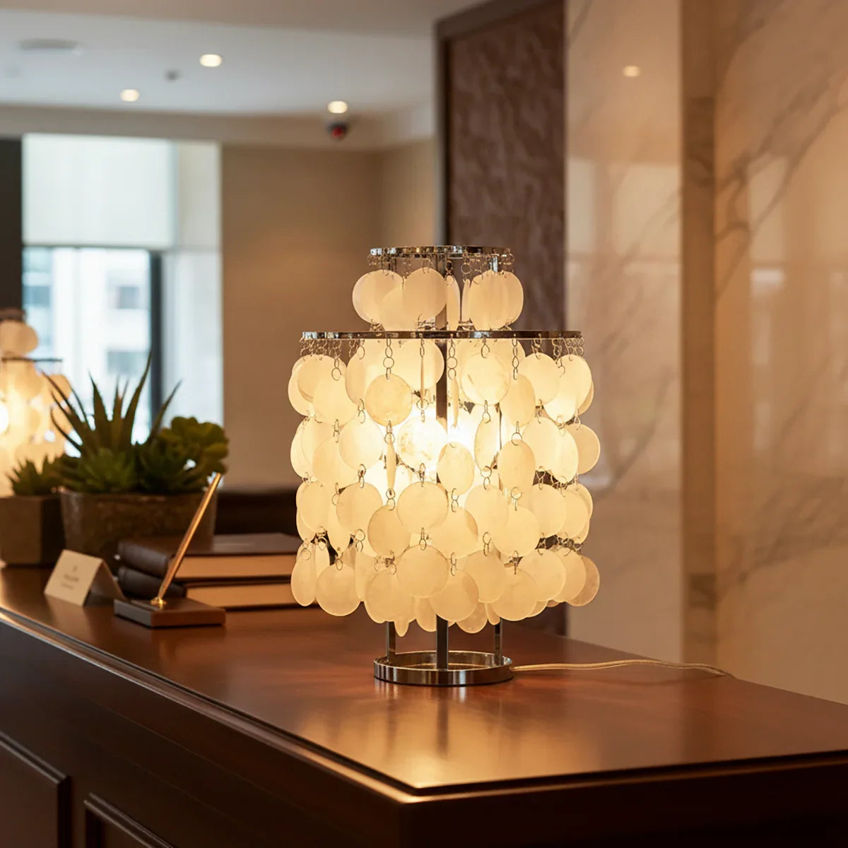 Double Layer Shell Table Lamp