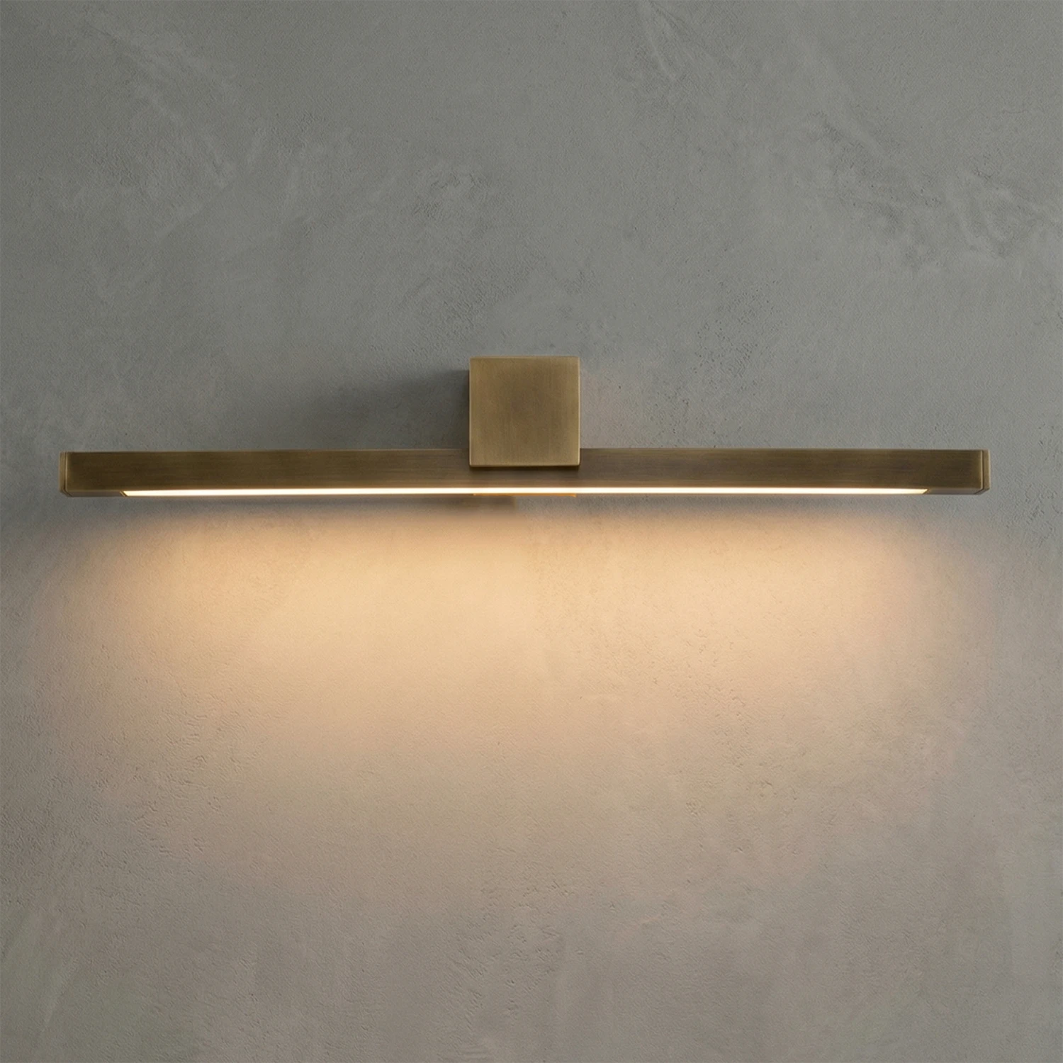 Kivana-Brass-Linear-LED-Wall-Sconce-Brushed-Metal-Texture-Close-Up | HoaiLamp