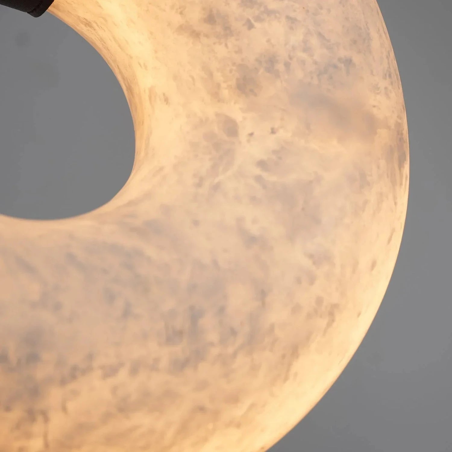 Oslo Alabaster Pendant - Macro Stone | HoaiLamp Texture
