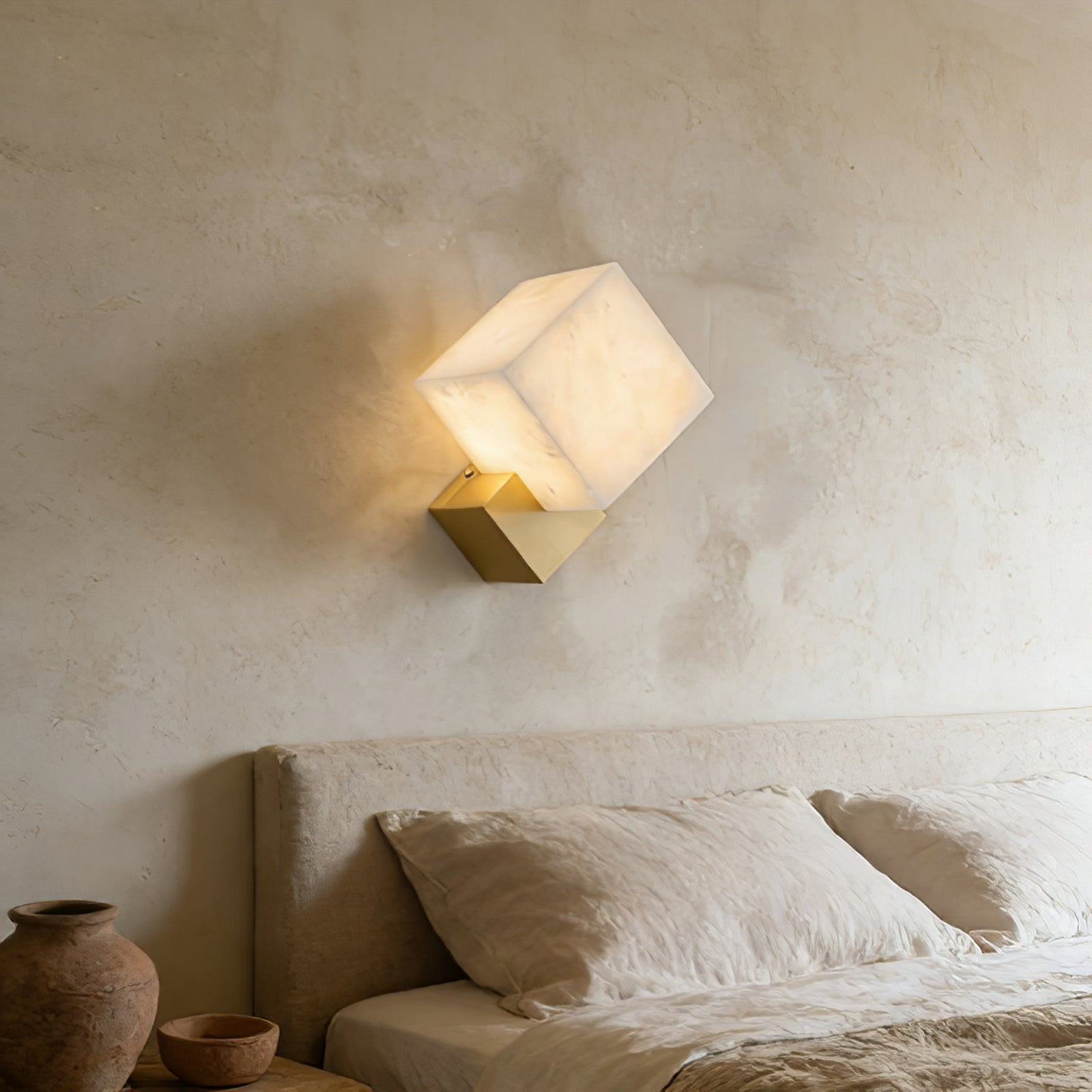 Vein Alabaster Cube Sconce - Wabi-Sabi Bedroom Bedside | HoaiLamp