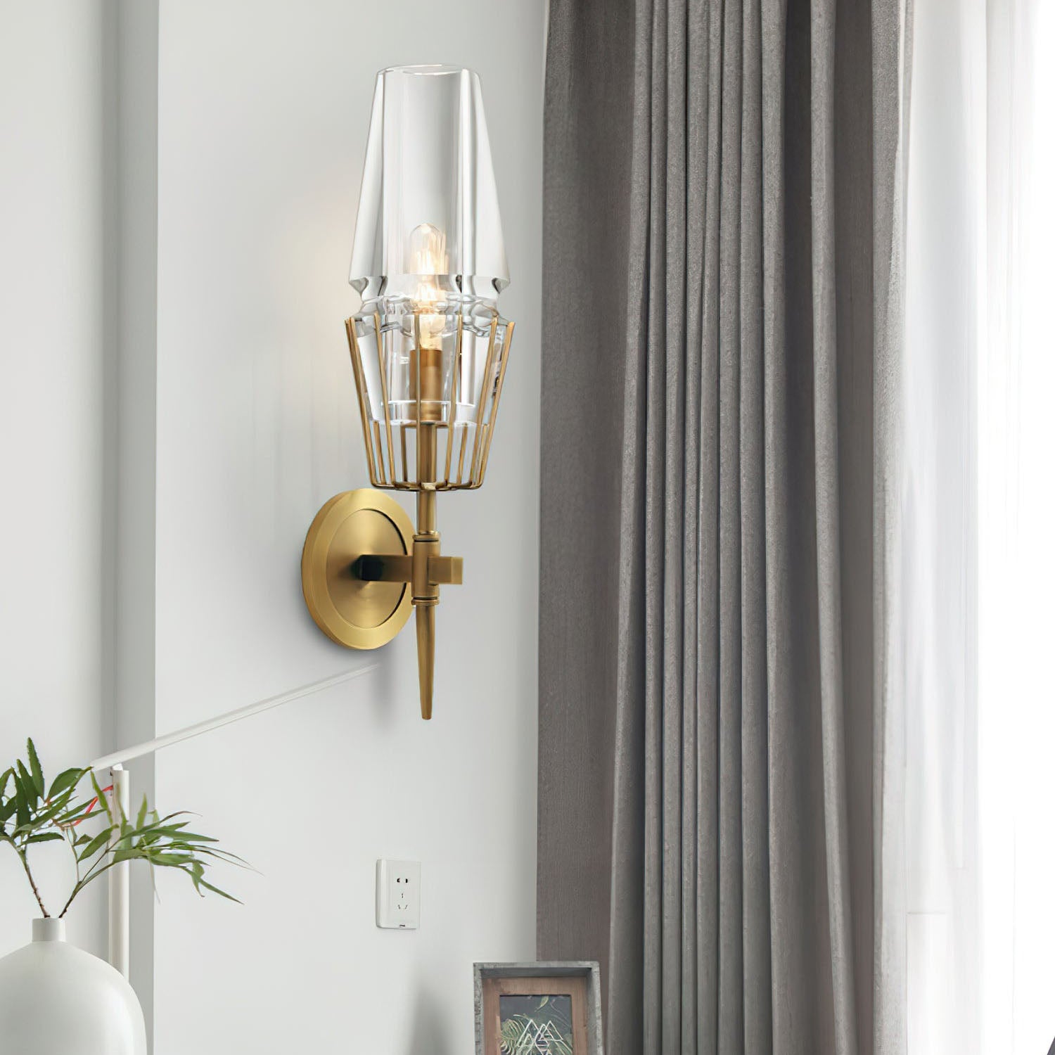 Chaillot Wall Lamp