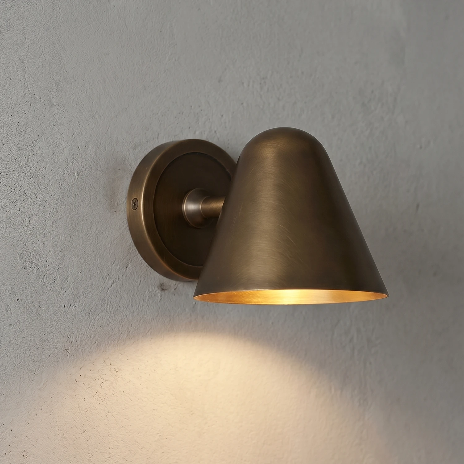 Montfaucon Wall Sconce - Aged Patina Industrial Brass Finish | HoaiLamp