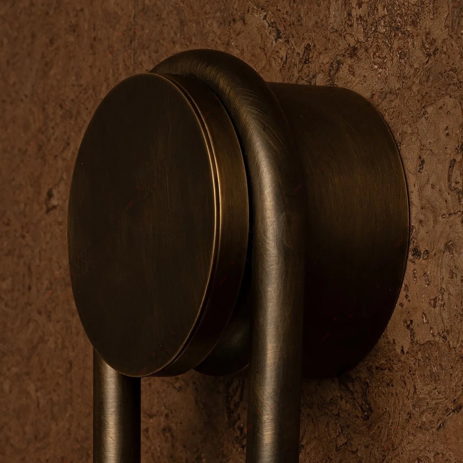 Spiral Alabaster Wall Lamp - Art Deco Brass Profile | HoaiLamp Robust Metal Craftsmanship & Profile