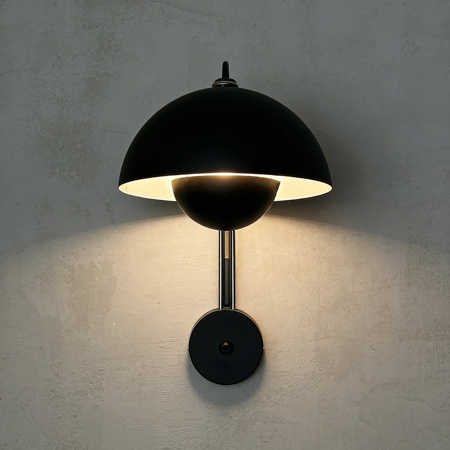 Flower Bud Wall Lamp - Midnight Black Dramatic Wall Glow | HoaiLamp