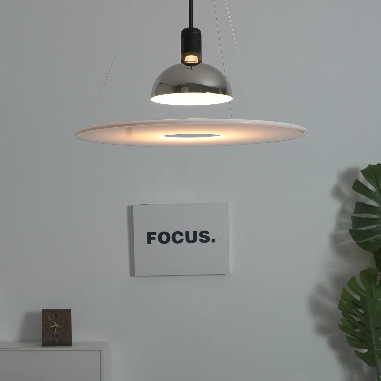 Frisbee Pendant Light - Radiant Chrome Glow | HoaiLamp