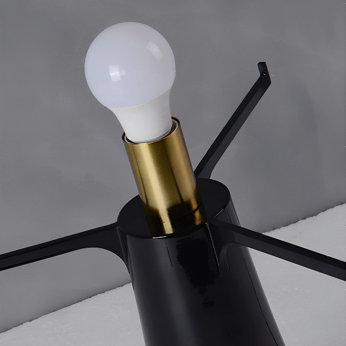Nuvola Alabaster Table Lamp - Support Frame Detail | HoaiLamp
