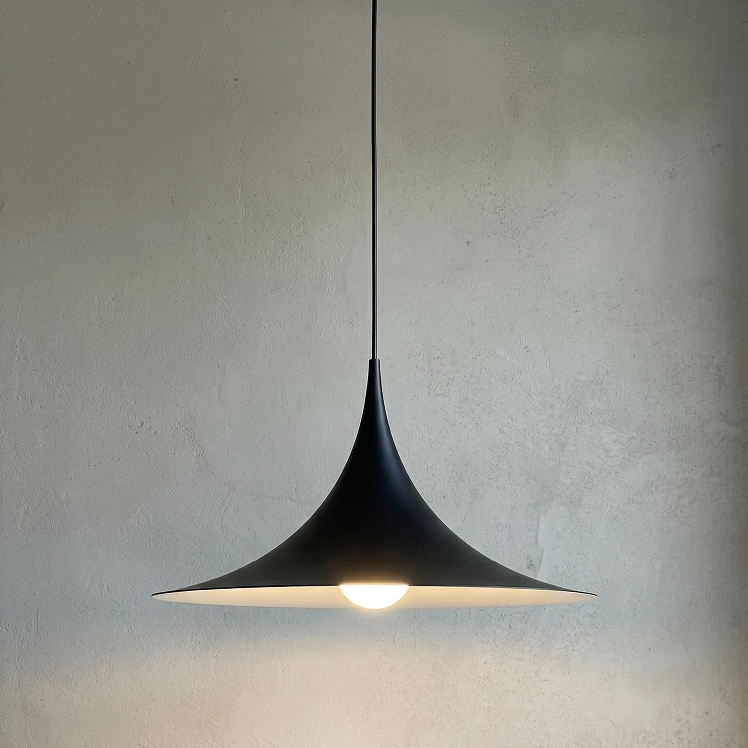 Sami Trumpet Pendant Light - Industrial Matte Black Minimalist Plaster Wall | HoaiLamp