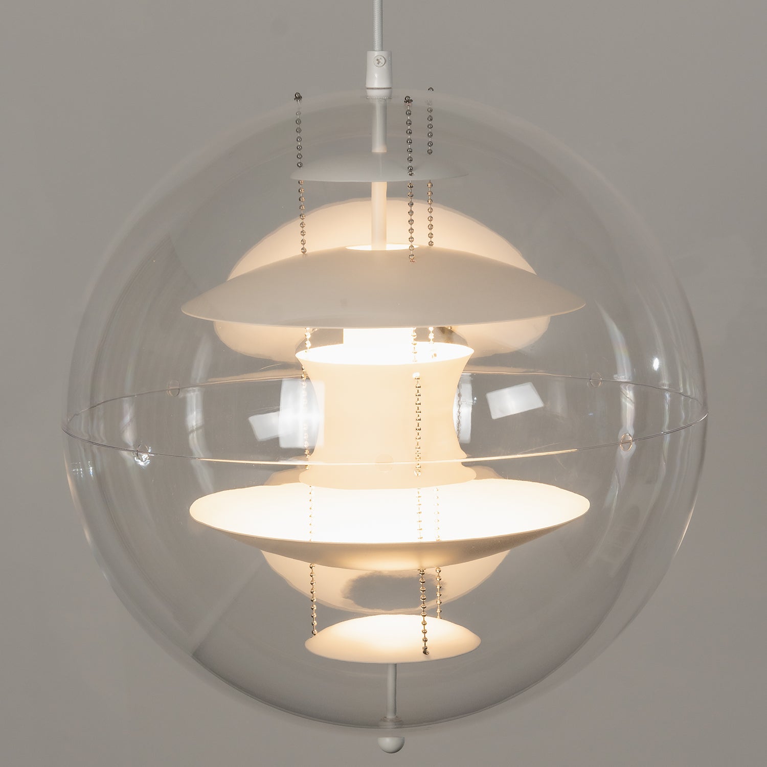 VP Globe Pendant Lamp - Illuminated Glowing Inner Core Diffused Soft Lighting | HoaiLamp