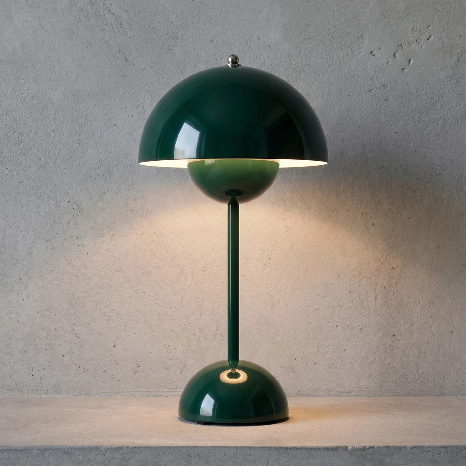 vp3 Table Lamp - Elegant Deep Emerald Green Plaster Wall Studio Ray | HoaiLamp