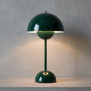 vp3 Table Lamp - Elegant Deep Emerald Green Plaster Wall Studio Ray | HoaiLamp